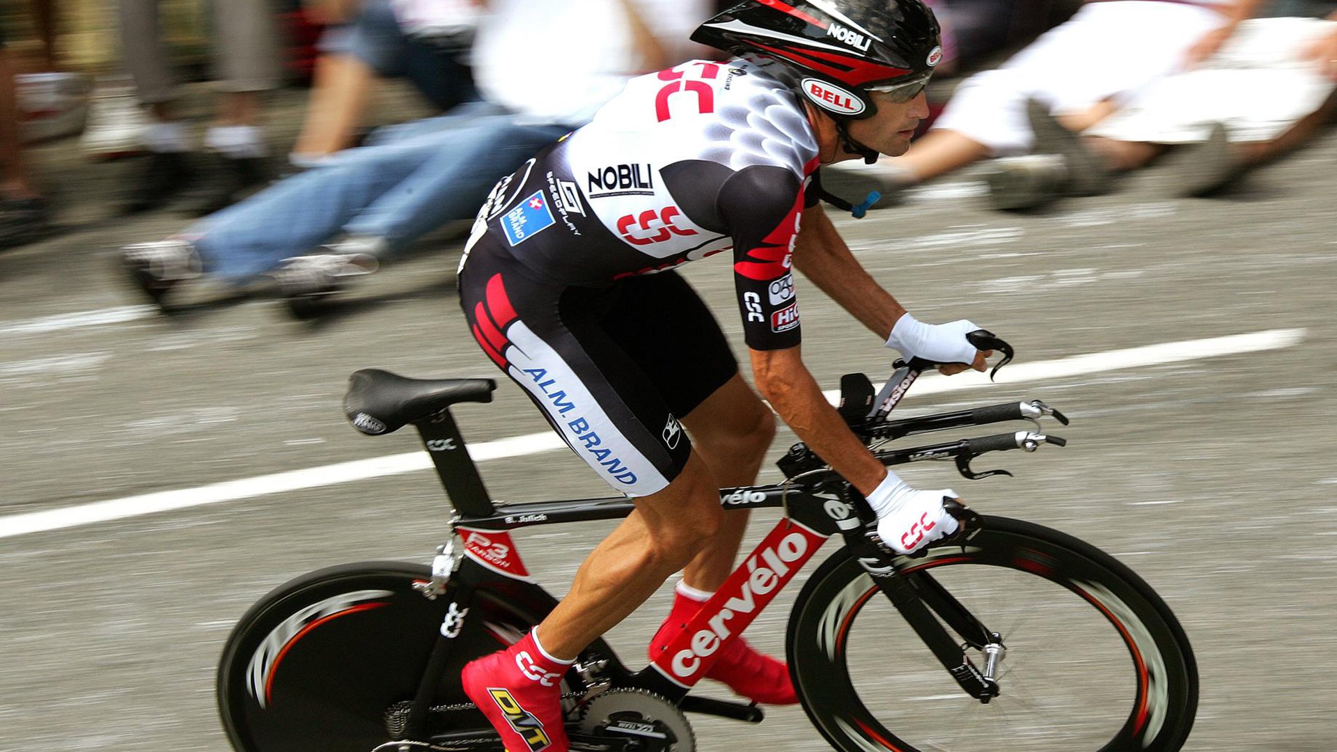 体育公益携手同行 爱心传递温暖人心